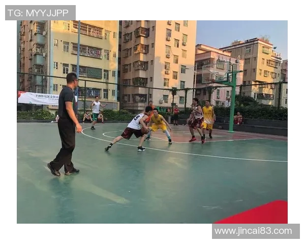 热爱足球的篮球巨星们:他们的绿茵梦想与篮球生涯如何交织 热爱足球的篮球巨星们:他们的绿茵梦想与篮球生涯如何交织