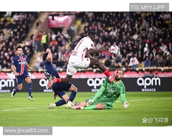 足球场暴力事件回顾 多位球星因打人行为遭罚或禁赛