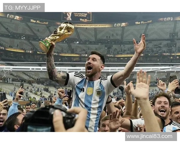 历届足球巨星谁曾捧起大力神杯成为世界杯冠军的传奇瞬间 历届足球巨星谁曾捧起大力神杯成为世界杯冠军的传奇瞬间